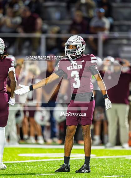 Thumbnail 3 in Silsbee vs. Sweeny (UIL Football 4A D2 Bi-District) photogallery.