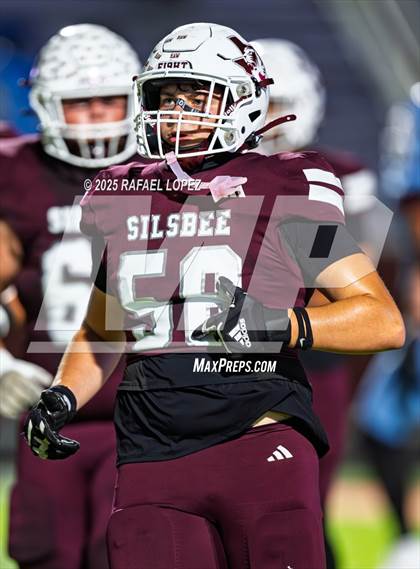 Thumbnail 1 in Silsbee vs. Sweeny (UIL Football 4A D2 Bi-District) photogallery.