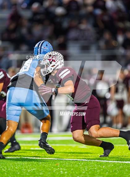 Thumbnail 3 in Silsbee vs. Sweeny (UIL Football 4A D2 Bi-District) photogallery.