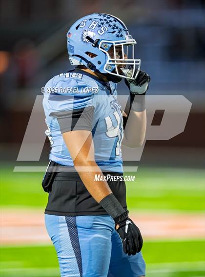 Thumbnail 2 in Silsbee vs. Sweeny (UIL 4A D2 Football Bi-District) photogallery.