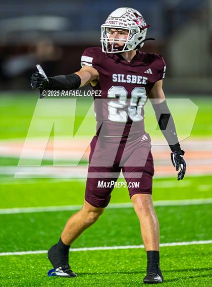 Thumbnail 1 in Silsbee vs. Sweeny (UIL Football 4A D2 Bi-District) photogallery.