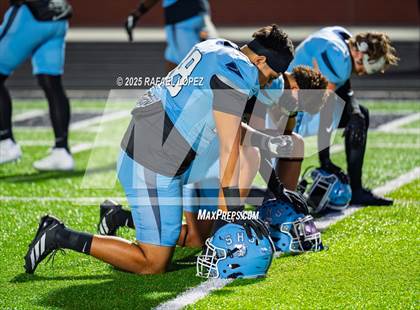 Thumbnail 1 in Silsbee vs. Sweeny (UIL 4A D2 Football Bi-District) photogallery.