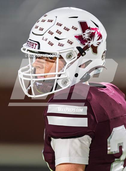 Thumbnail 1 in Silsbee vs. Sweeny (UIL Football 4A D2 Bi-District) photogallery.