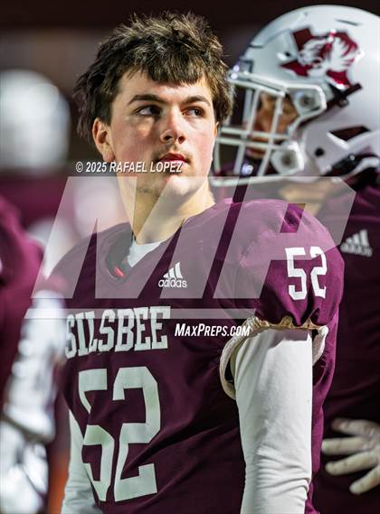 Thumbnail 3 in Silsbee vs. Sweeny (UIL Football 4A D2 Bi-District) photogallery.
