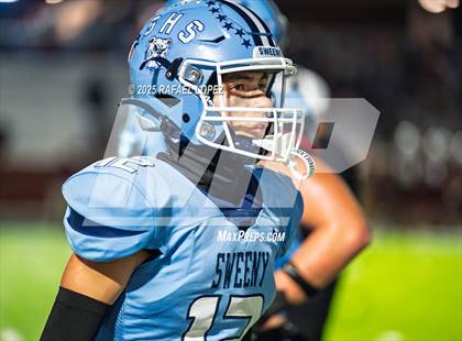 Thumbnail 3 in Silsbee vs. Sweeny (UIL 4A D2 Football Bi-District) photogallery.