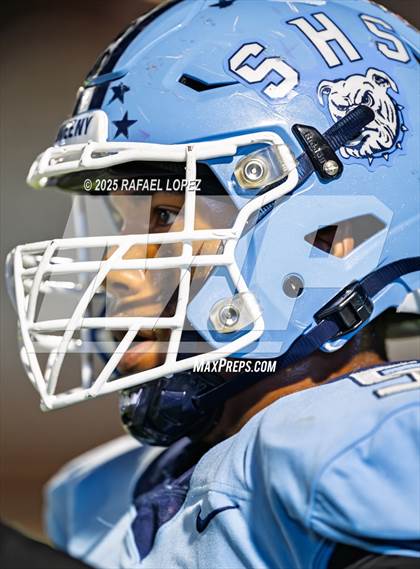 Thumbnail 1 in Silsbee vs. Sweeny (UIL 4A D2 Football Bi-District) photogallery.