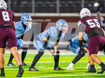Thumbnail 1 in Silsbee vs. Sweeny (UIL Football 4A D2 Bi-District) photogallery.