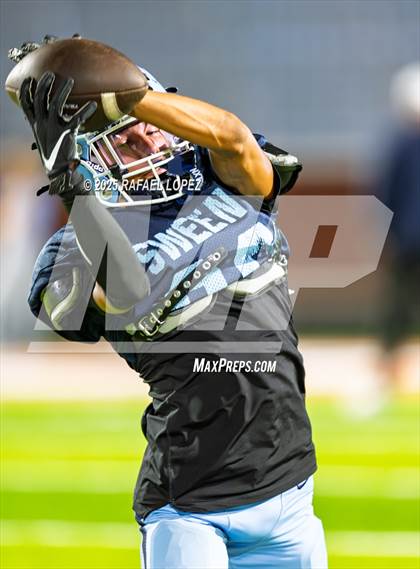 Thumbnail 3 in Silsbee vs. Sweeny (UIL Football 4A D2 Bi-District) photogallery.