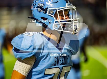 Thumbnail 3 in Silsbee vs. Sweeny (UIL Football 4A D2 Bi-District) photogallery.