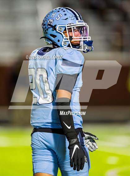 Thumbnail 3 in Silsbee vs. Sweeny (UIL 4A D2 Football Bi-District) photogallery.