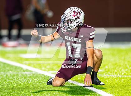 Thumbnail 3 in Silsbee vs. Sweeny (UIL Football 4A D2 Bi-District) photogallery.
