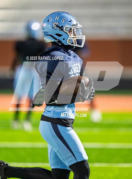 Thumbnail 1 in Silsbee vs. Sweeny (UIL Football 4A D2 Bi-District) photogallery.