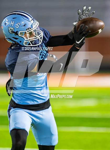 Thumbnail 2 in Silsbee vs. Sweeny (UIL Football 4A D2 Bi-District) photogallery.