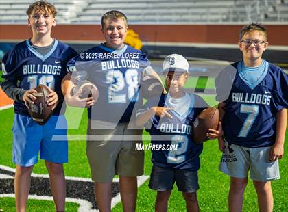 Thumbnail 2 in Silsbee vs. Sweeny (UIL 4A D2 Football Bi-District) photogallery.