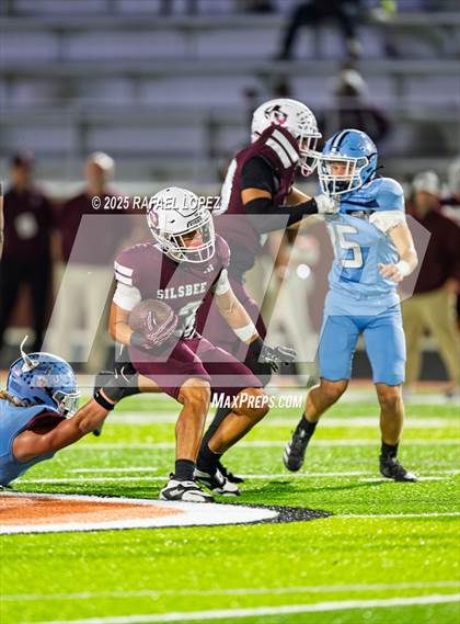 Thumbnail 1 in Silsbee vs. Sweeny (UIL 4A D2 Football Bi-District) photogallery.