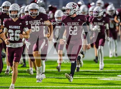 Thumbnail 1 in Silsbee vs. Sweeny (UIL 4A D2 Football Bi-District) photogallery.