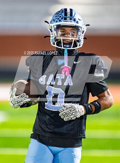 Thumbnail 3 in Silsbee vs. Sweeny (UIL 4A D2 Football Bi-District) photogallery.