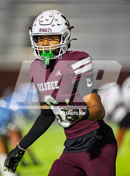 Thumbnail 1 in Silsbee vs. Sweeny (UIL Football 4A D2 Bi-District) photogallery.