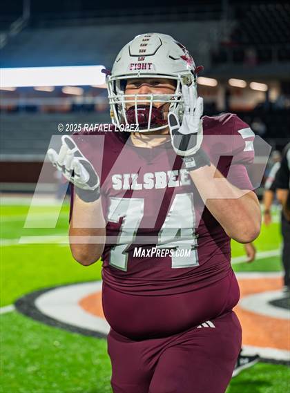 Thumbnail 3 in Silsbee vs. Sweeny (UIL Football 4A D2 Bi-District) photogallery.