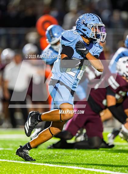 Thumbnail 1 in Silsbee vs. Sweeny (UIL 4A D2 Football Bi-District) photogallery.