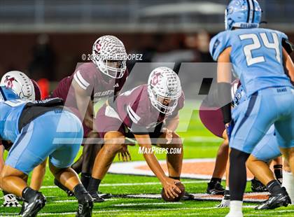 Thumbnail 3 in Silsbee vs. Sweeny (UIL 4A D2 Football Bi-District) photogallery.