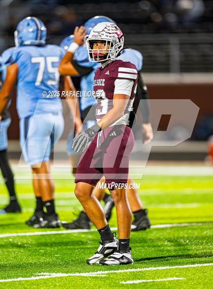 Thumbnail 1 in Silsbee vs. Sweeny (UIL 4A D2 Football Bi-District) photogallery.