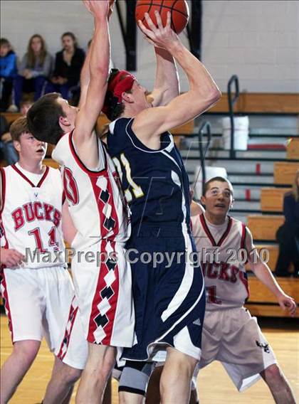 Thumbnail 3 in Bucktail vs. Northern Potter (Coudersport Holiday Tournament) photogallery.