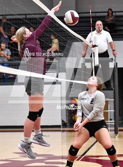 Thumbnail 3 in Marshall @ Perryville photogallery.
