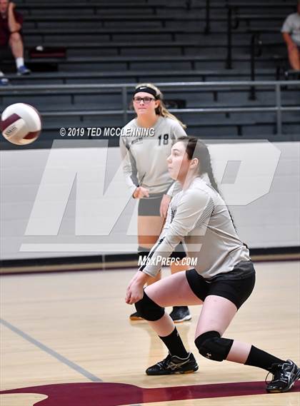 Thumbnail 3 in Marshall @ Perryville photogallery.