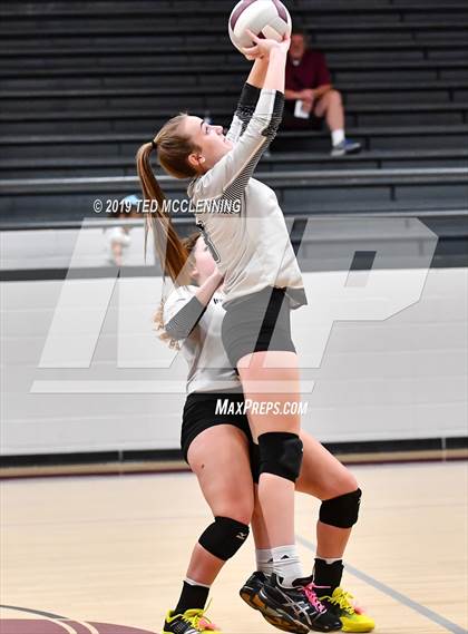 Thumbnail 2 in Marshall @ Perryville photogallery.