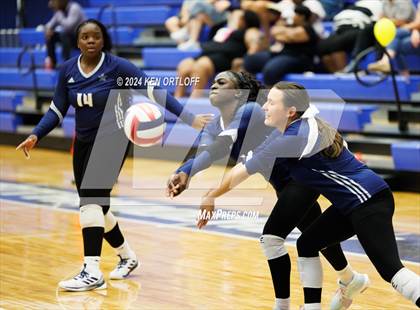 Thumbnail 2 in South Gwinnett @ Chattahoochee photogallery.