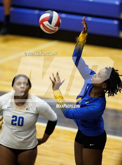Thumbnail 3 in South Gwinnett @ Chattahoochee photogallery.