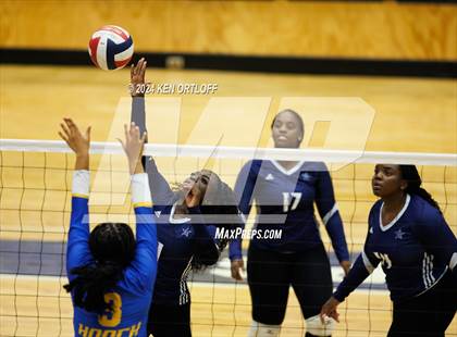 Thumbnail 2 in South Gwinnett @ Chattahoochee photogallery.