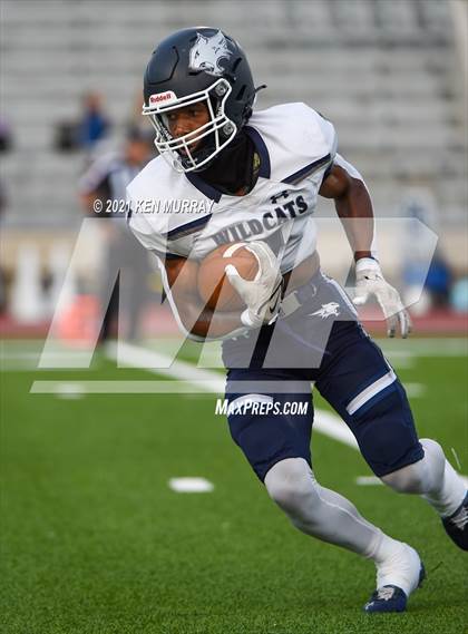 Thumbnail 2 in Tomball Memorial @ Klein Cain photogallery.
