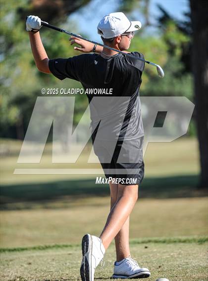 Thumbnail 1 in JV: Greenville Wright Park Invitational photogallery.