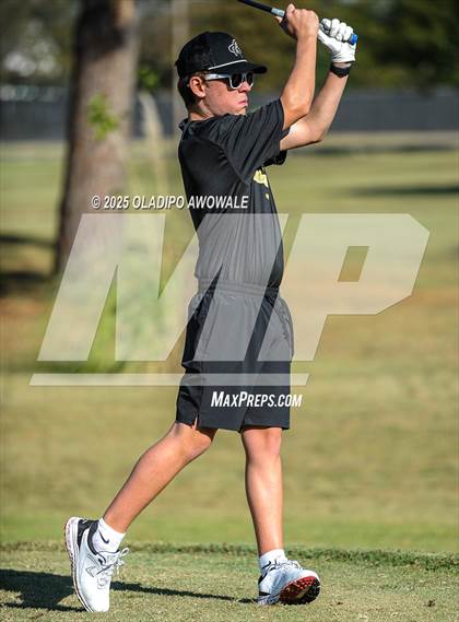 Thumbnail 1 in JV: Greenville Wright Park Invitational photogallery.