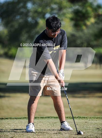 Thumbnail 3 in JV: Greenville Wright Park Invitational photogallery.