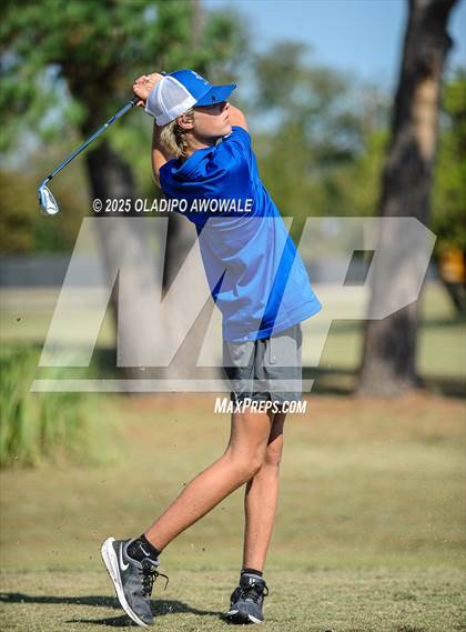 Thumbnail 3 in JV: Greenville Wright Park Invitational photogallery.