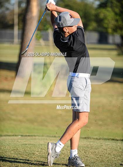 Thumbnail 3 in JV: Greenville Wright Park Invitational photogallery.