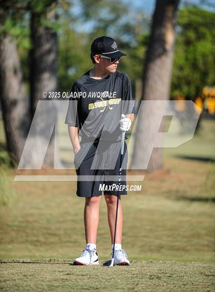 Thumbnail 3 in JV: Greenville Wright Park Invitational photogallery.