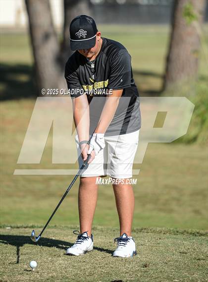 Thumbnail 2 in JV: Greenville Wright Park Invitational photogallery.