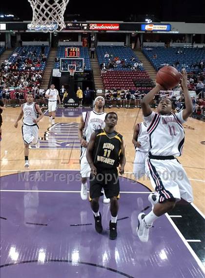 Thumbnail 3 in Bishop Montgomery vs. Salesian (CIF State D4 Final) photogallery.