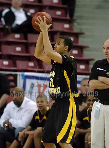 Thumbnail 3 in Bishop Montgomery vs. Salesian (CIF State D4 Final) photogallery.
