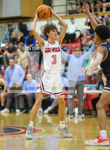 Thumbnail 2 in Skyline @ Springville (UHSAA 5A Round 2) photogallery.