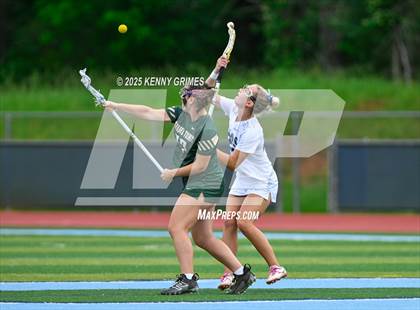 Thumbnail 2 in Cambridge vs. Blessed Trinity (GHSA Division 1 Championship) photogallery.