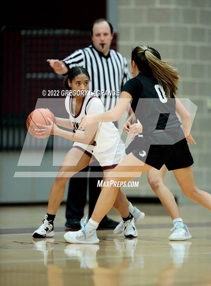 Thumbnail 1 in Guyer vs Lewisville photogallery.