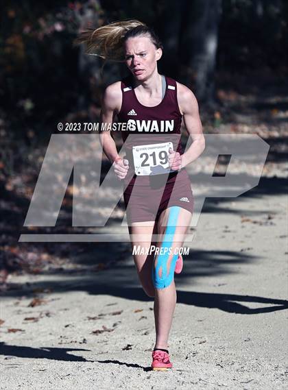 Thumbnail 1 in NCHSAA 1A Championship photogallery.
