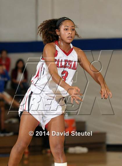 Thumbnail 1 in McClatchy vs. Salesian College Preparatory (Christian Brothers Holiday Classic) photogallery.