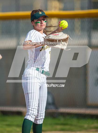 Thumbnail 3 in Westlake @ Moorpark photogallery.