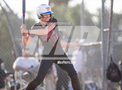 Thumbnail 1 in Westlake @ Moorpark photogallery.